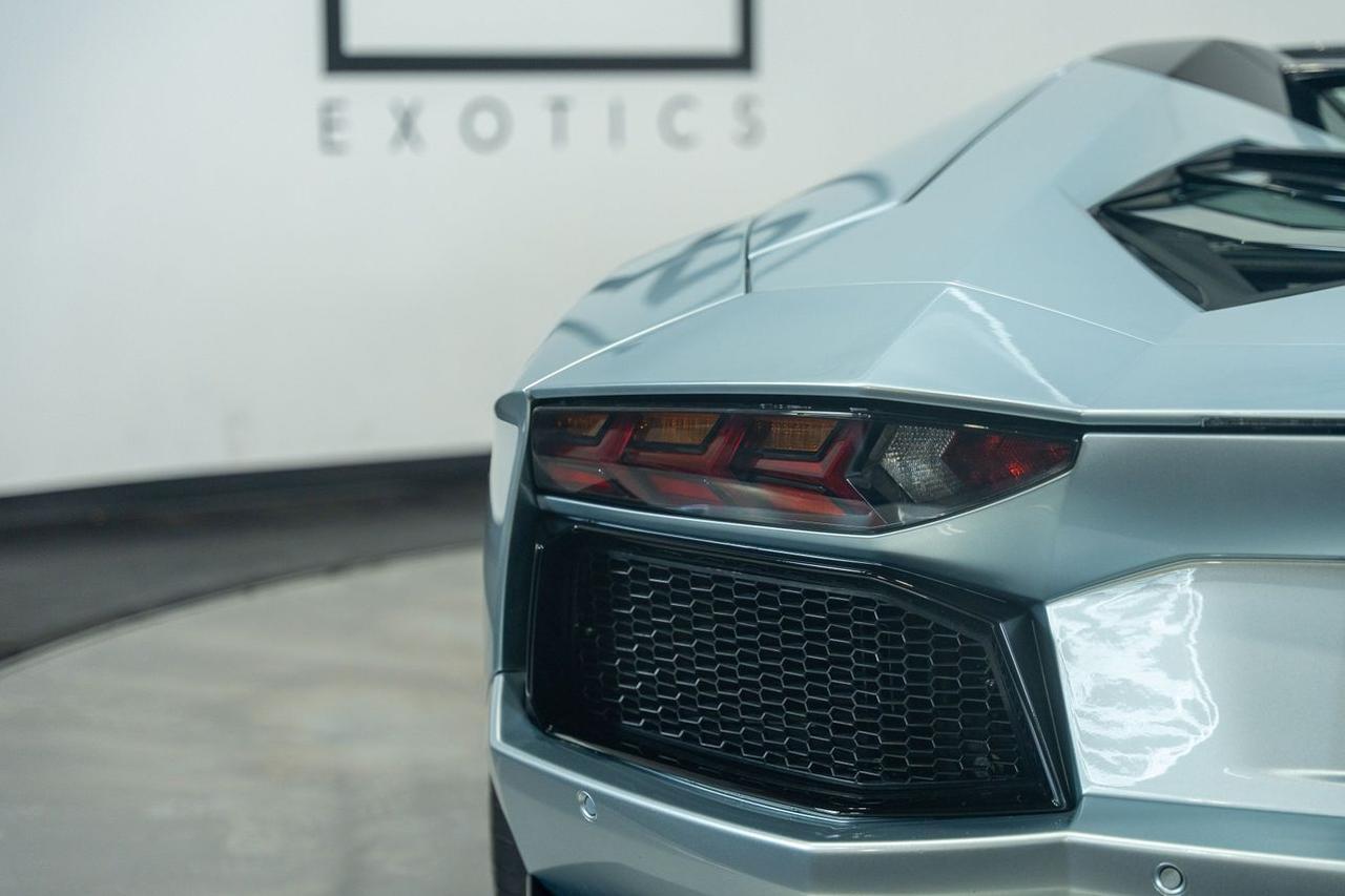 2013 Lamborghini Aventador LP 700-4 Roadster 2D St. Louis MO