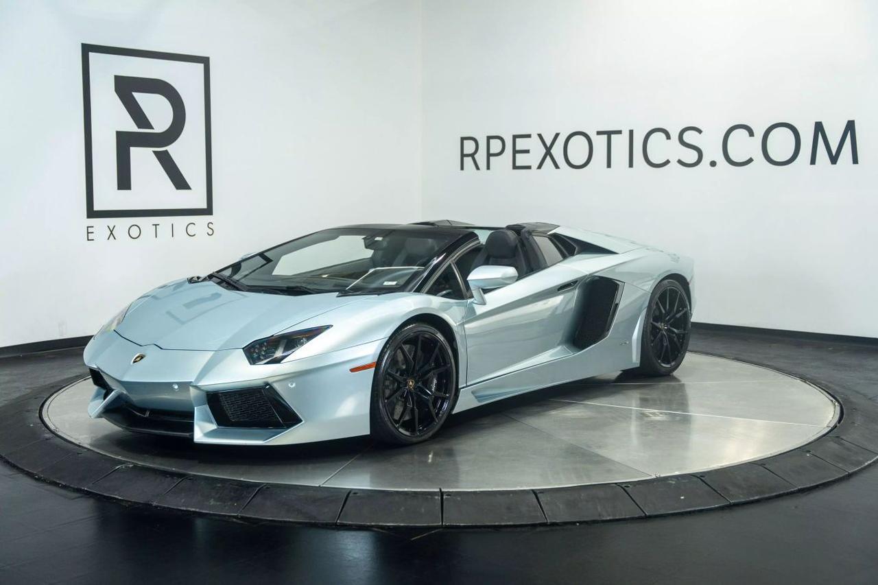2013 Lamborghini Aventador LP 700-4 Roadster 2D St. Louis MO