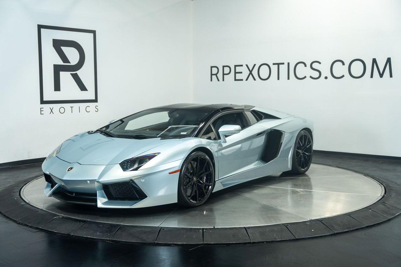 2013 Lamborghini Aventador LP 700-4 Roadster 2D St. Louis MO