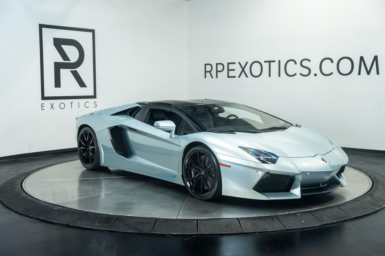 2013 Lamborghini Aventador LP 700-4 Roadster 2D St. Louis MO
