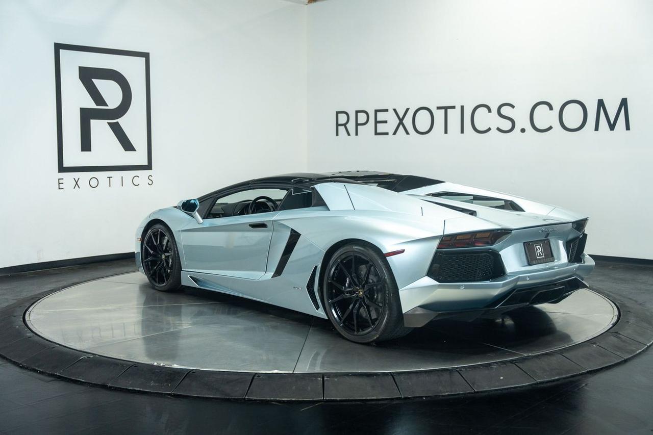 2013 Lamborghini Aventador LP 700-4 Roadster 2D St. Louis MO