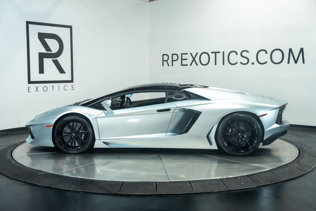 2013 Lamborghini Aventador LP 700-4 Roadster 2D St. Louis MO