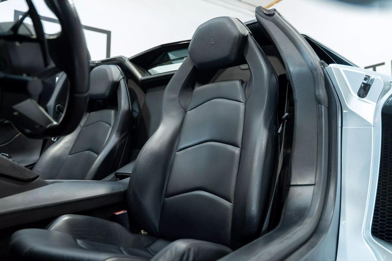 2013 Lamborghini Aventador LP 700-4 Roadster 2D St. Louis MO