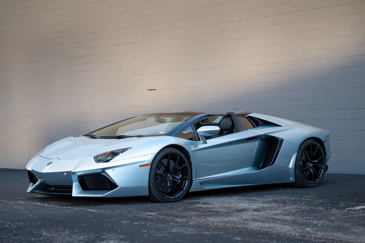 2013 Lamborghini Aventador LP 700-4 Roadster 2D St. Louis MO