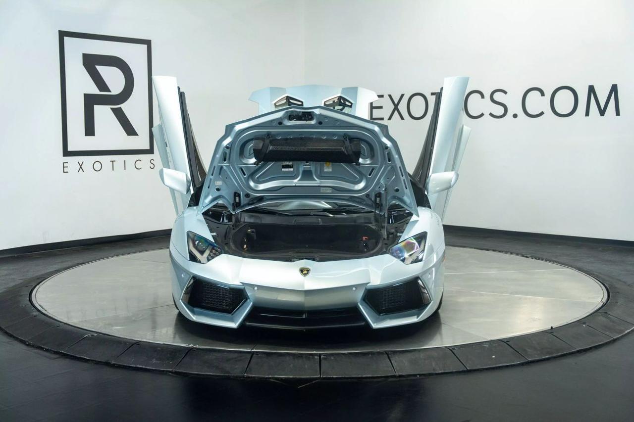2013 Lamborghini Aventador LP 700-4 Roadster 2D St. Louis MO