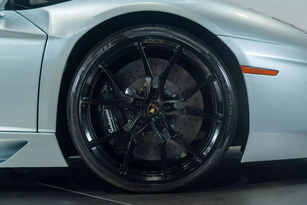 2013 Lamborghini Aventador LP 700-4 Roadster 2D St. Louis MO