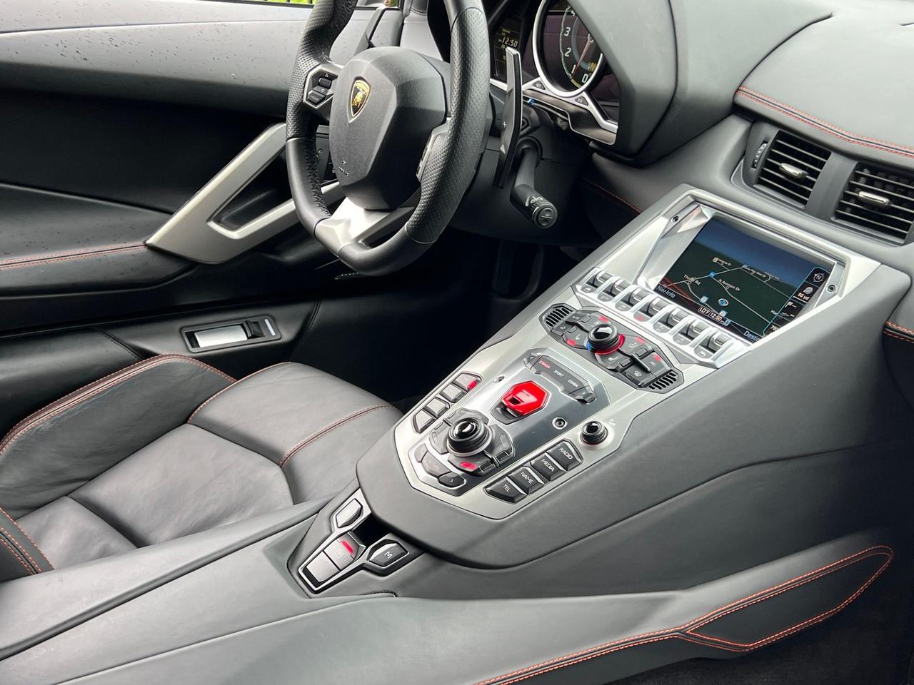 2013 Lamborghini Aventador LP700-4