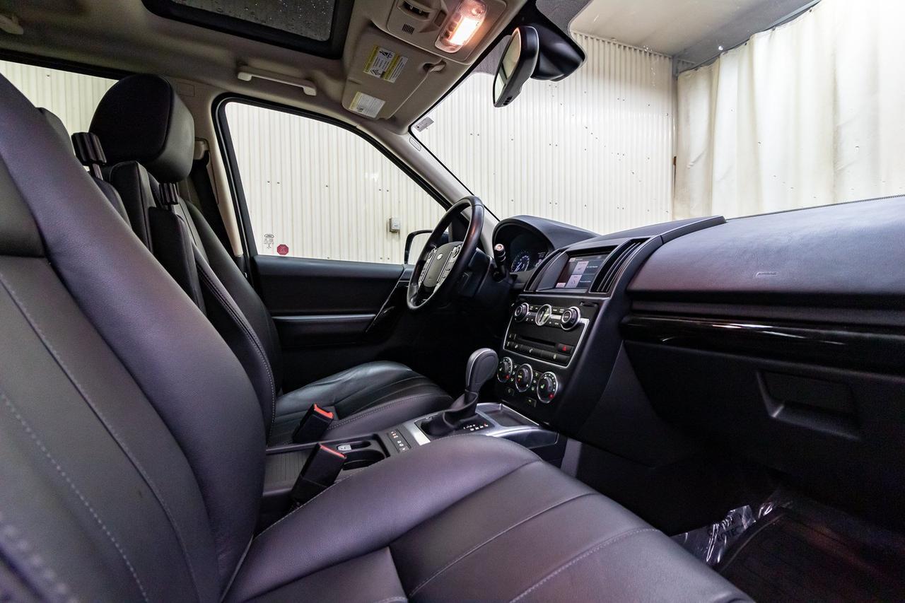 2013 Land Rover LR2 4x4 HSE Leather Roof BCam Red Deer AB