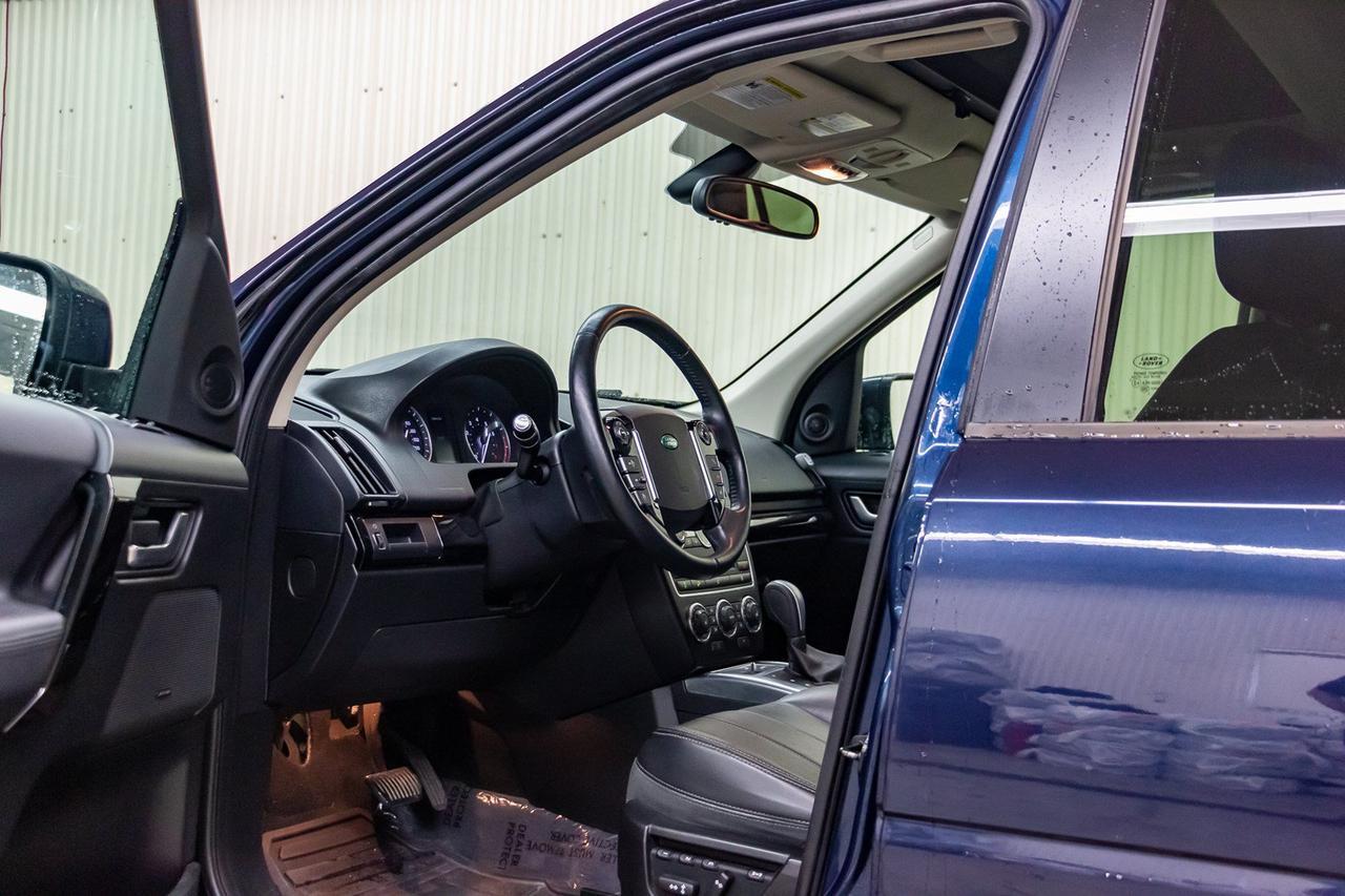 2013 Land Rover LR2 4x4 HSE Leather Roof BCam Red Deer AB