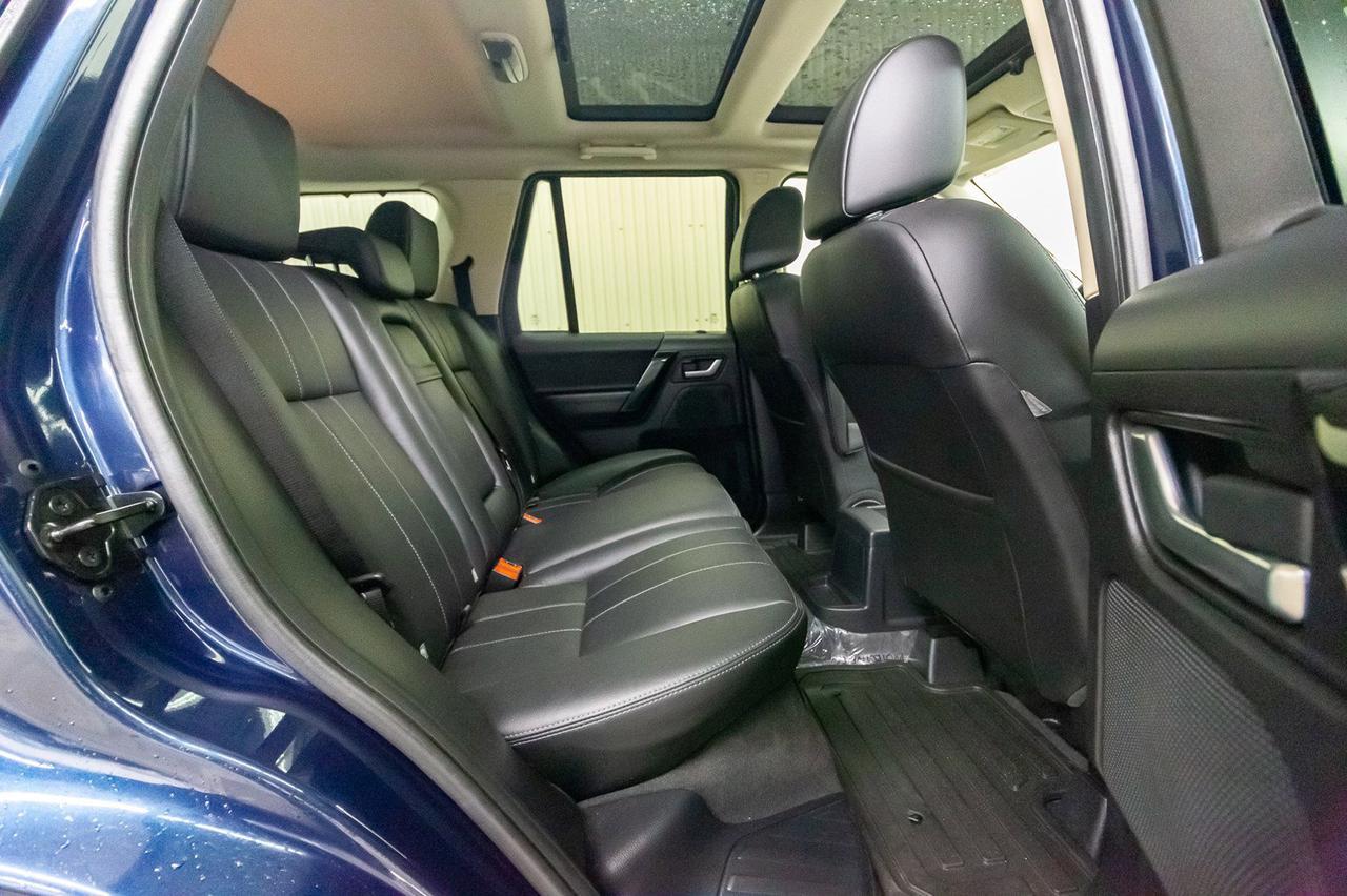 2013 Land Rover LR2 4x4 HSE Leather Roof BCam Red Deer AB