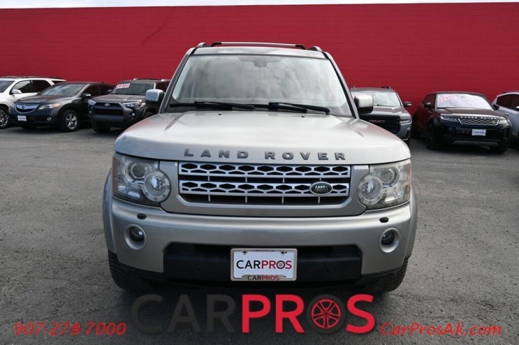 2013 Land Rover LR4 LUX - AWD - 5.0L V8 - Air Suspension Front & Rear - Harman/Kardon Speaker System With Bluetooth - Keyless Entry & Start - Heated Leather Seats & Wheel - Duel Panel Sunroof - 2nd Row Heated Seats - Reverse Camera - 7 Pass Seating - Tow PKG