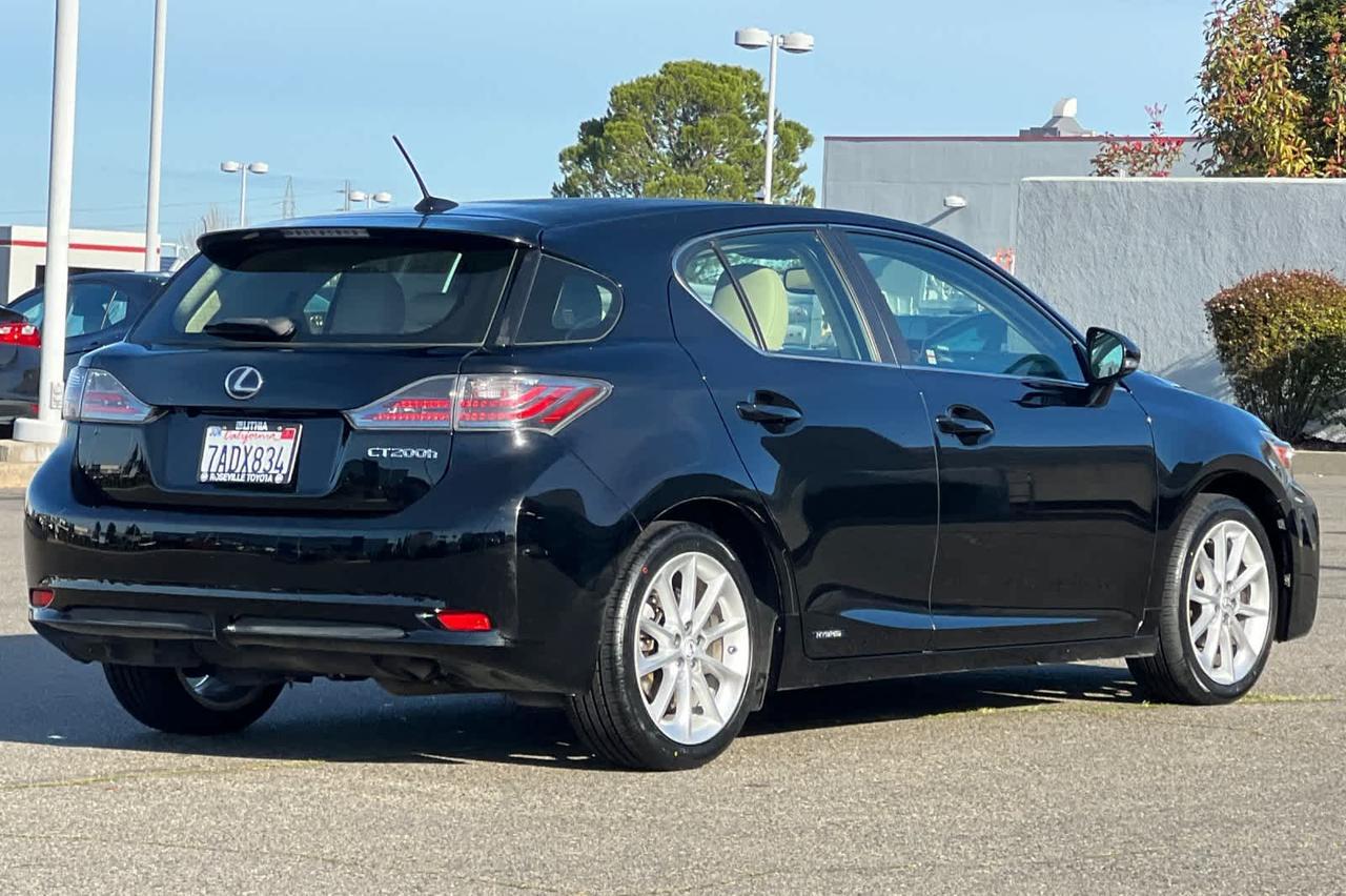 2013 Lexus CT 200h Hybrid