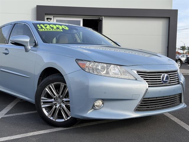 2013 Lexus ES 300h Base