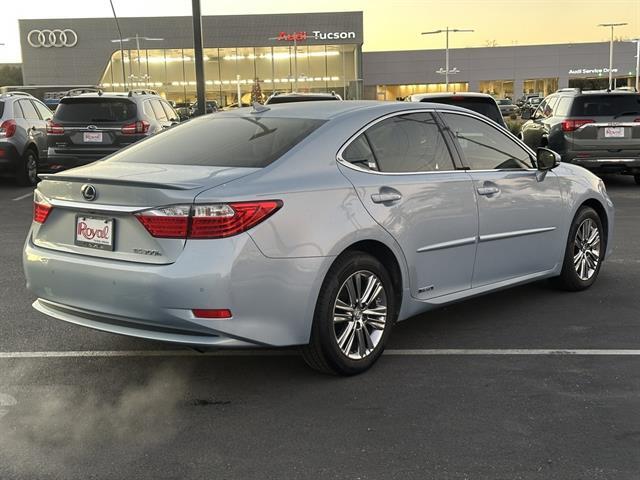 2013 Lexus ES 300h Base