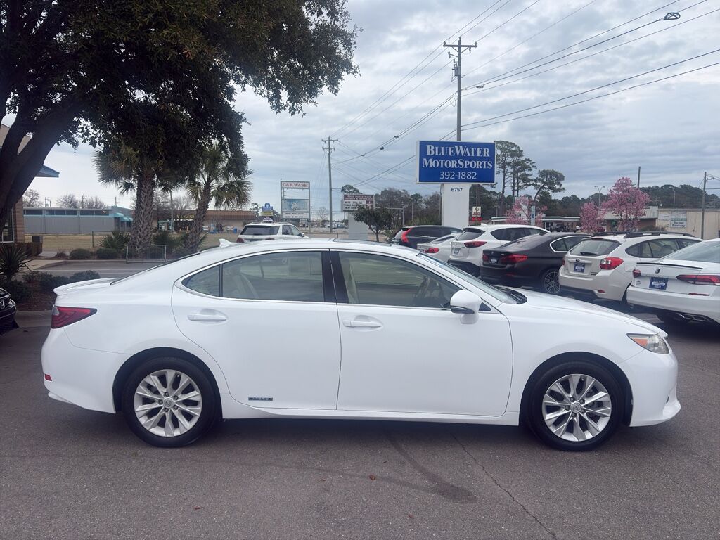2013 Lexus ES 300h Hybrid