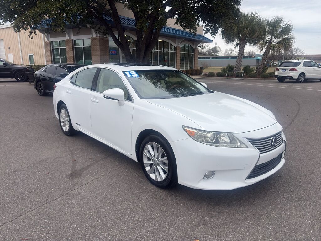 2013 Lexus ES 300h Hybrid