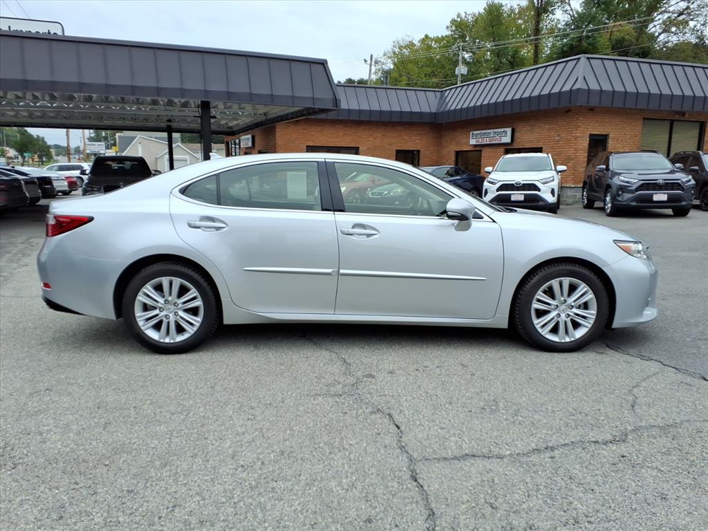 2013 Lexus ES 350 .