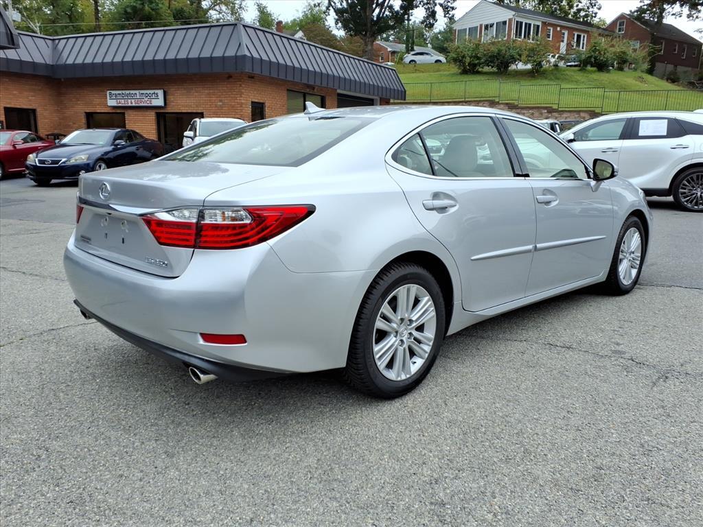 2013 Lexus ES 350 .