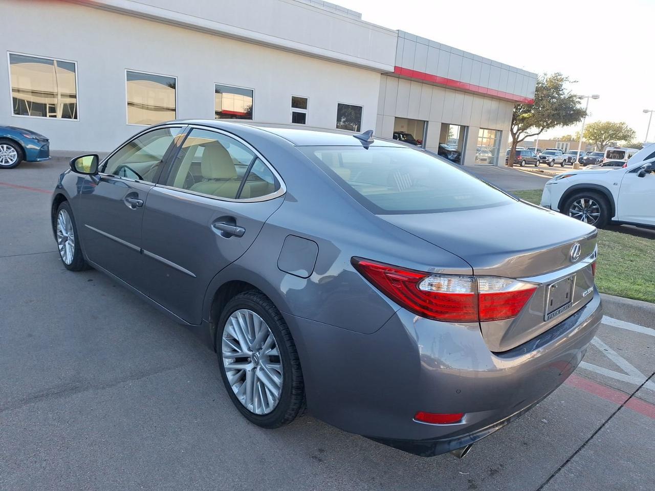 2013 Lexus ES 350 4dr Sdn Hurst TX