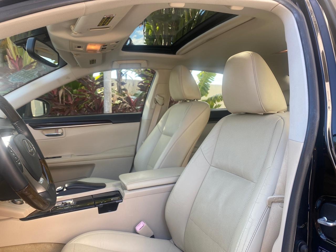 2013 Lexus ES 350 4dr Sdn LOW MILES 17,959 1 OWNER Pompano Beach FL
