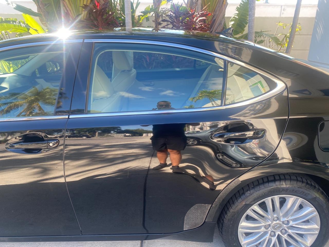 2013 Lexus ES 350 4dr Sdn LOW MILES 17,959 1 OWNER Pompano Beach FL