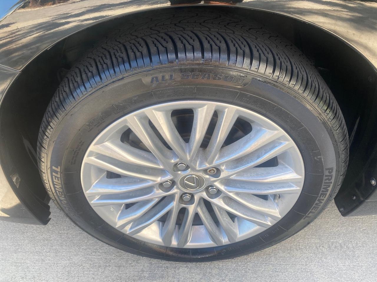 2013 Lexus ES 350 4dr Sdn LOW MILES 17,959 1 OWNER Pompano Beach FL