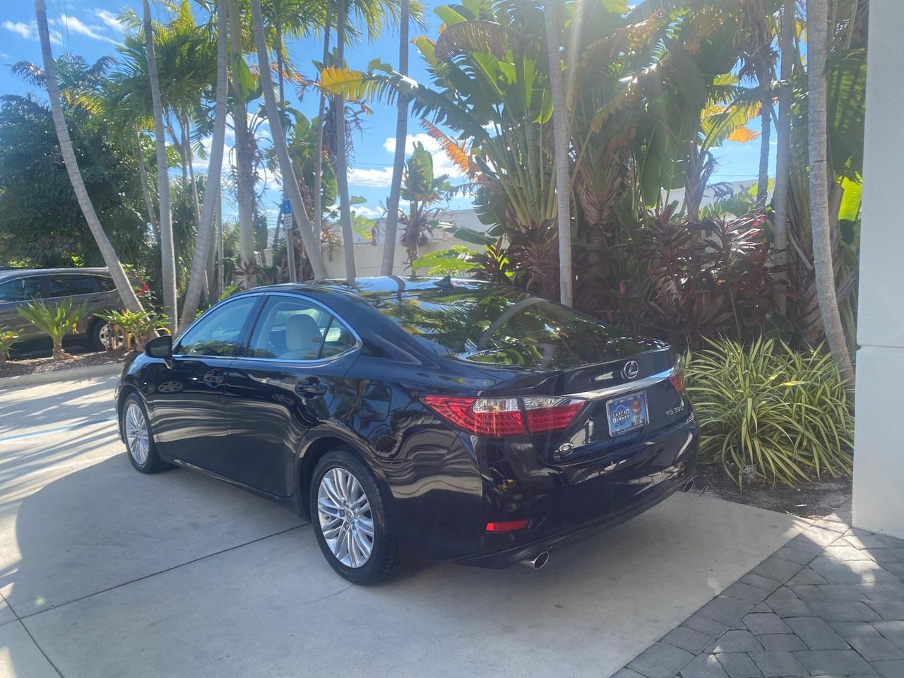 2013 Lexus ES 350 4dr Sdn LOW MILES 17,959 1 OWNER Pompano Beach FL