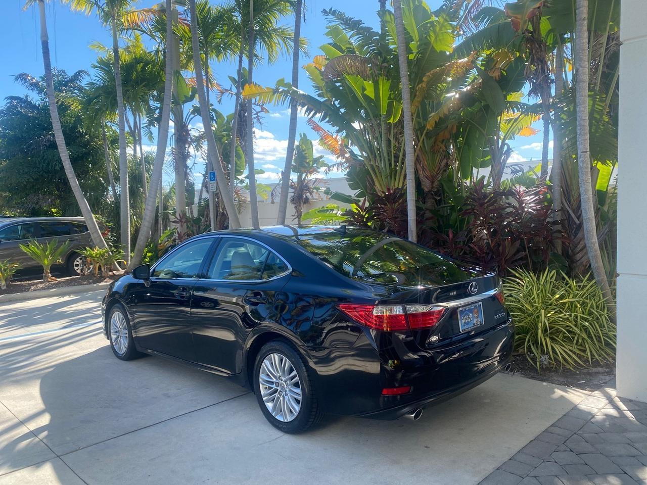 2013 Lexus ES 350 4dr Sdn LOW MILES 17,959 1 OWNER Pompano Beach FL