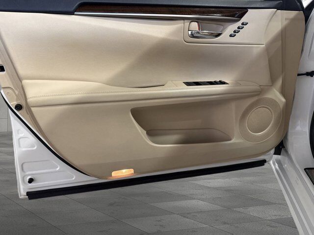 2013 Lexus ES 350 4dr Sdn San Antonio TX