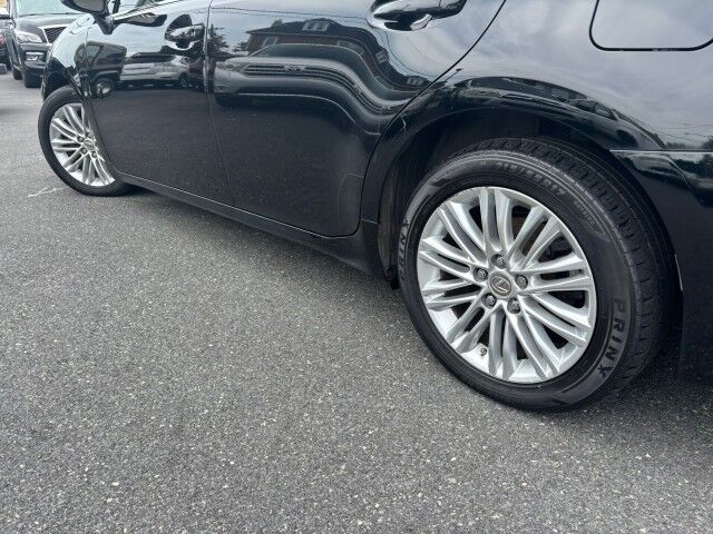 2013 Lexus ES 350 4dr Sdn Whitehall PA