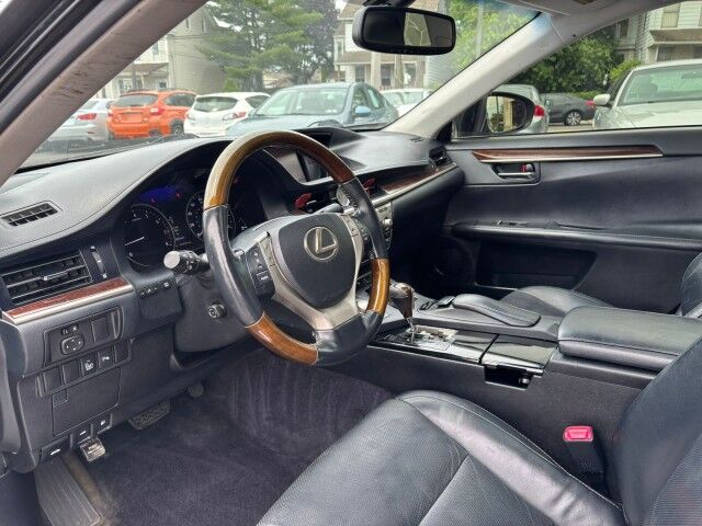 2013 Lexus ES 350 4dr Sdn Whitehall PA
