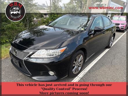 2013_Lexus_ES_350 FWD_ Arlington VA