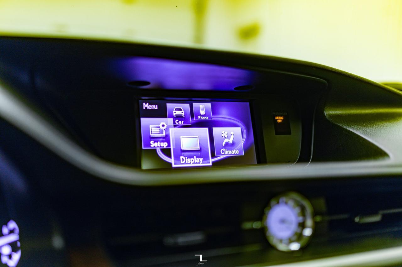 2013 Lexus ES 350 Premium Edition Leather Roof BCam Red Deer AB