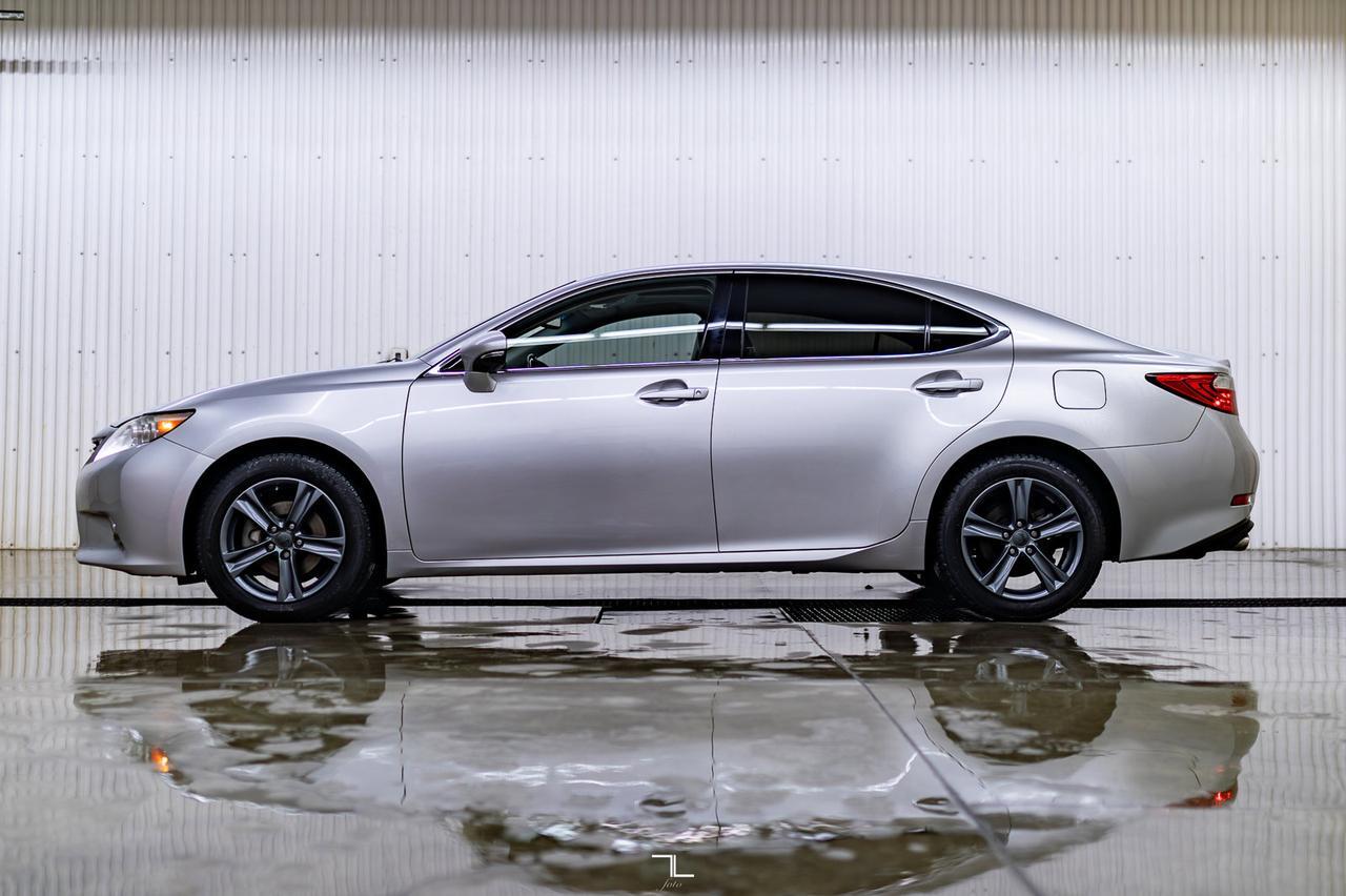 2013 Lexus ES 350 Premium Edition Leather Roof BCam Red Deer AB