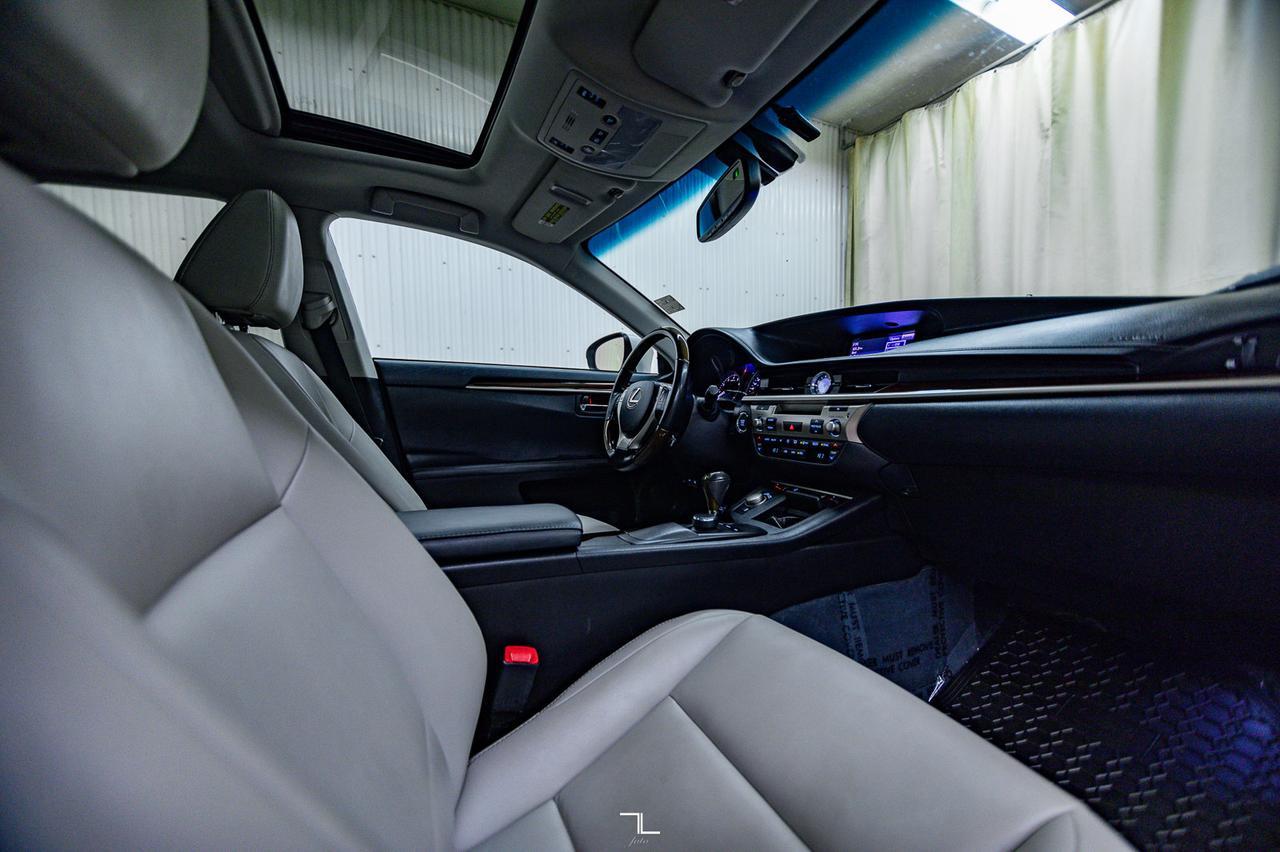 2013 Lexus ES 350 Premium Edition Leather Roof BCam Red Deer AB