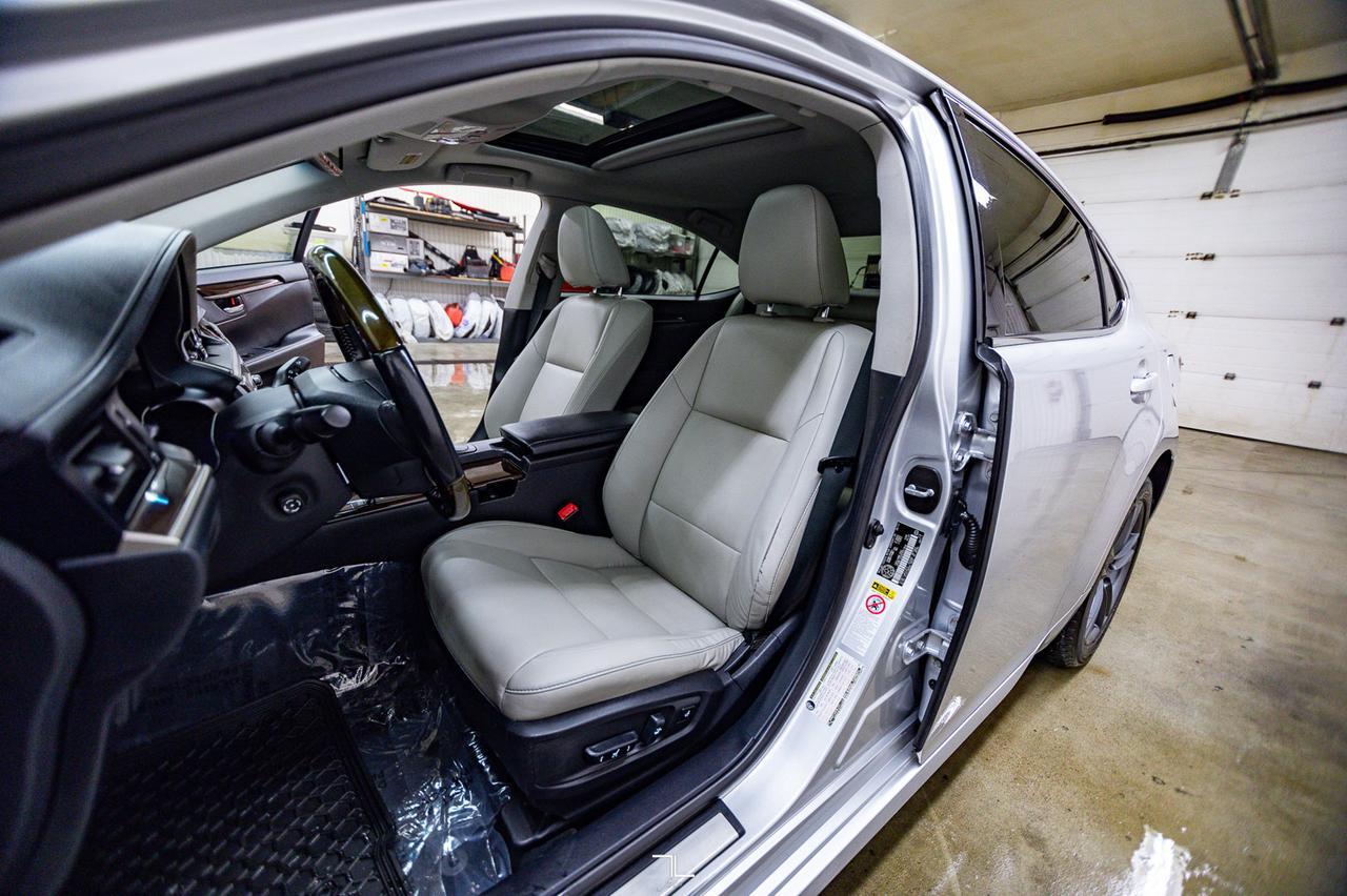 2013 Lexus ES 350 Premium Edition Leather Roof BCam Red Deer AB