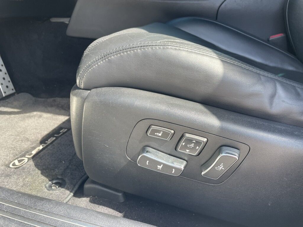 2013 Lexus LS 460 V8~SUNROOF~COOLED/HEATED FRONT SEATS~NAVIGATION~ONLINE FINANCE A Sarasota FL