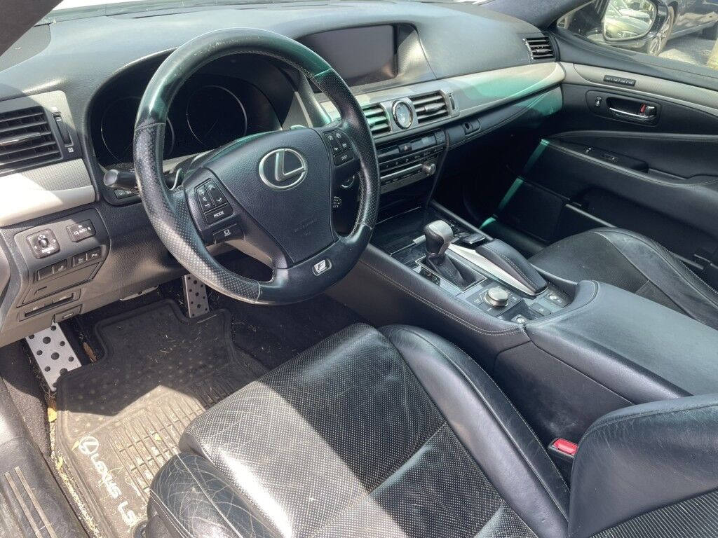 2013 Lexus LS 460 V8~SUNROOF~COOLED/HEATED FRONT SEATS~NAVIGATION~ONLINE FINANCE AND SHIPPING AVAILABLE!!!!!