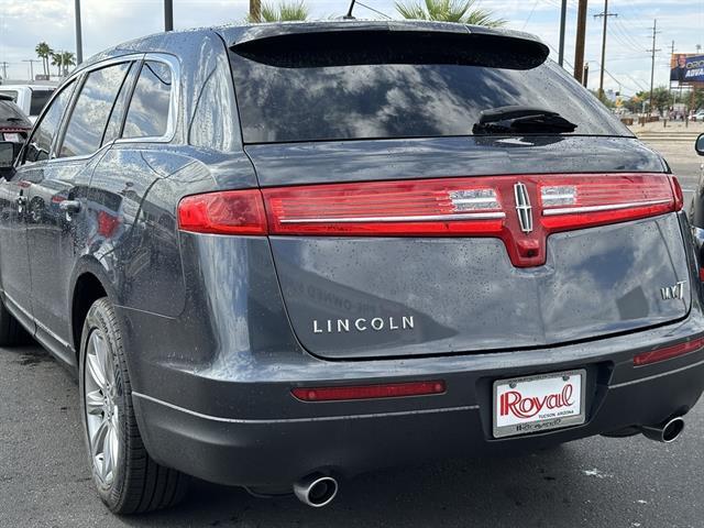 2013 Lincoln MKT Base