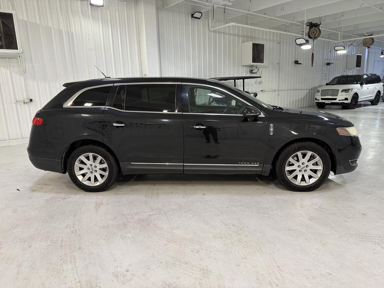 2013 Lincoln MKT Livery San Antonio TX