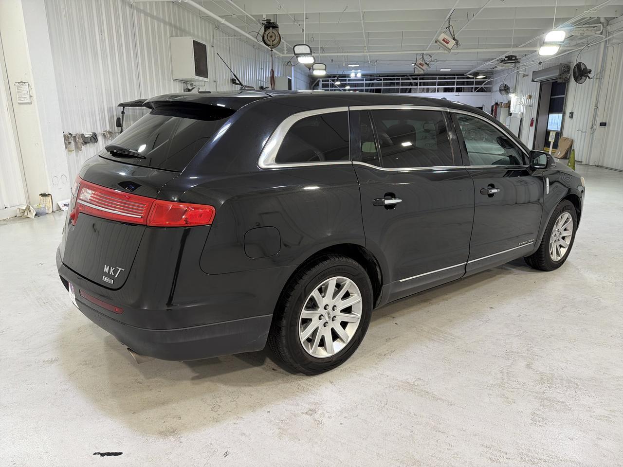 2013 Lincoln MKT Livery San Antonio TX