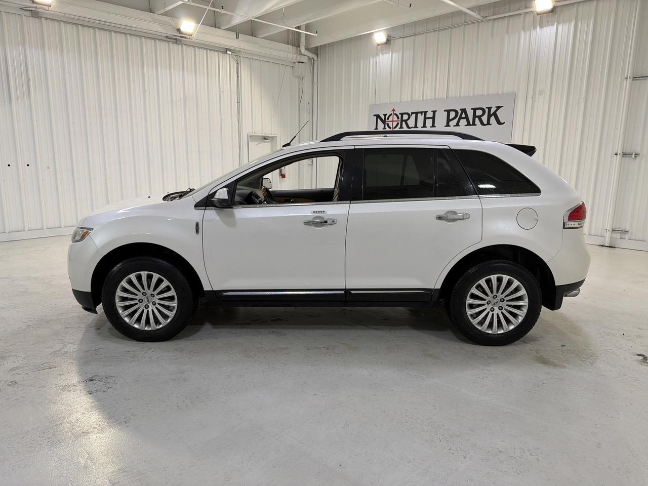 2013 Lincoln MKX Base