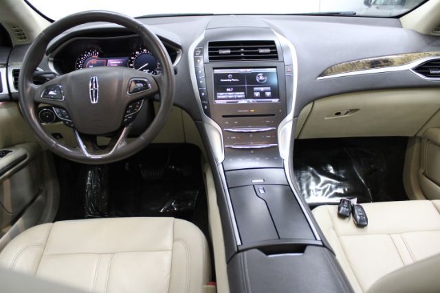 2013 Lincoln MKZ Luxury