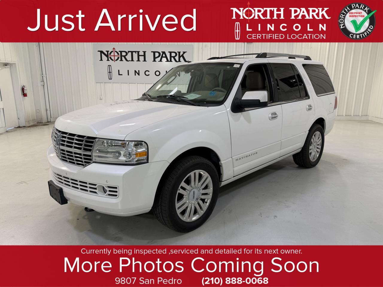 2013 Lincoln Navigator Base