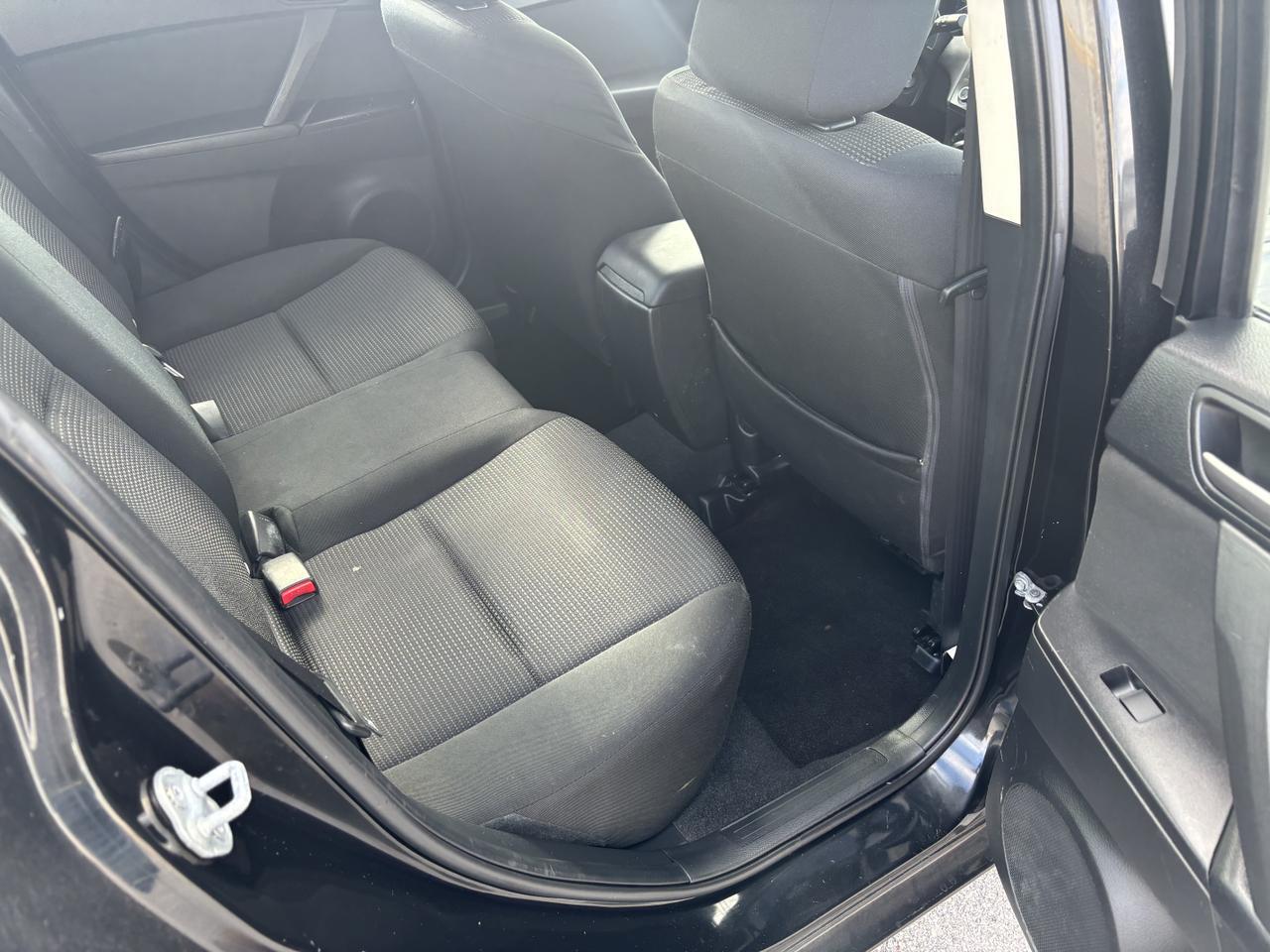 2013 MAZDA MAZDA3 i Sport Sedan 4D Aurora MO