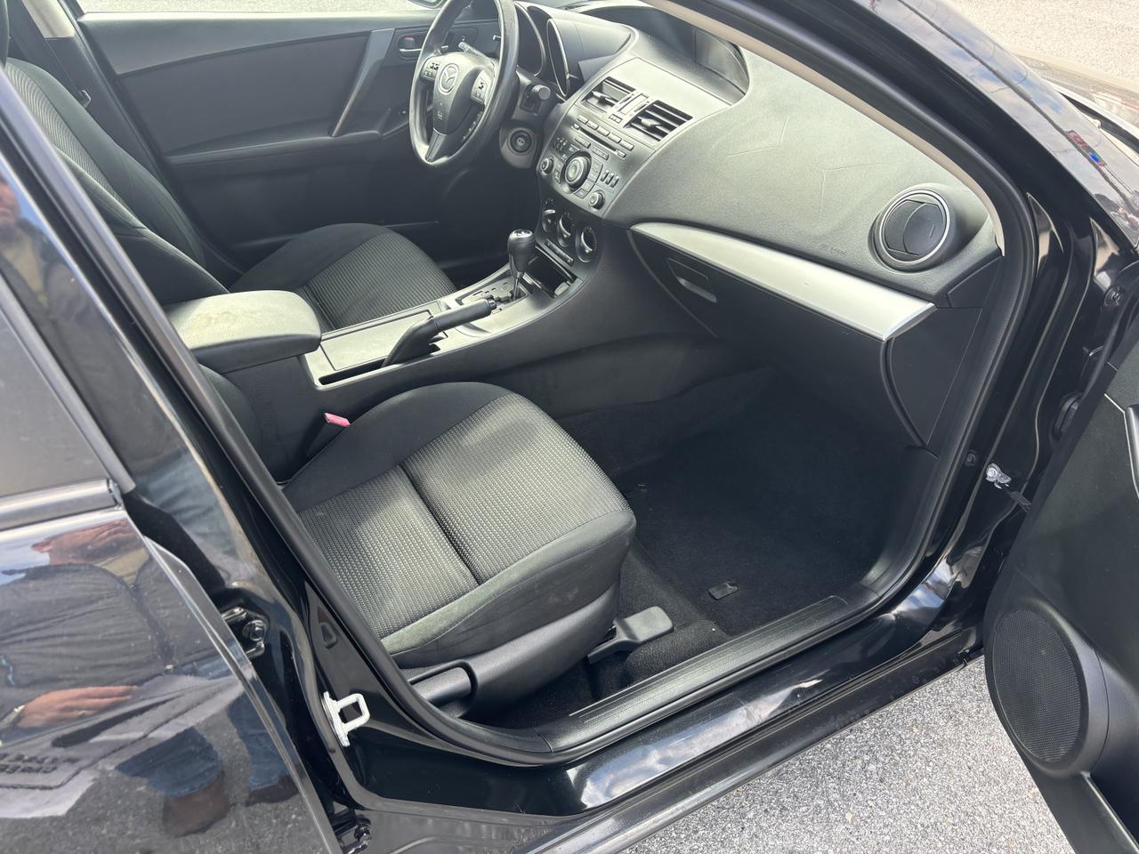 2013 MAZDA MAZDA3 i Sport Sedan 4D Aurora MO