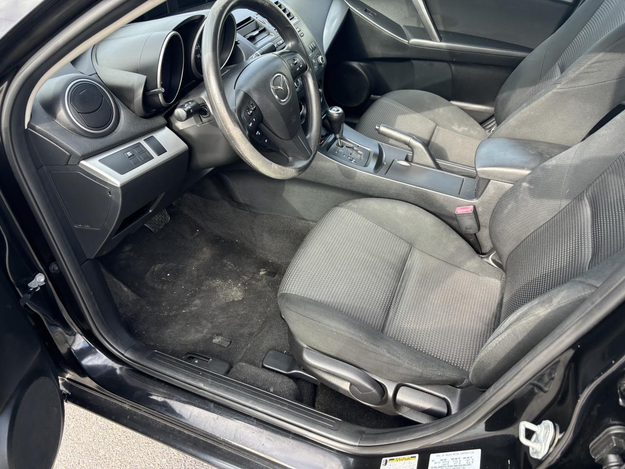 2013 MAZDA MAZDA3 i Sport Sedan 4D Aurora MO