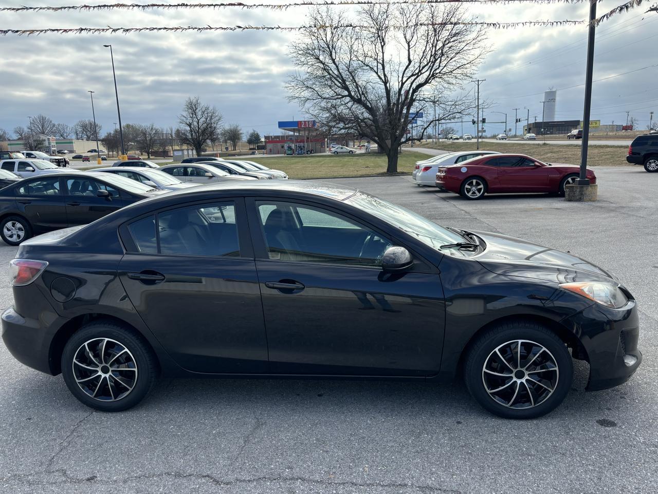 2013 MAZDA MAZDA3 i Sport Sedan 4D Aurora MO