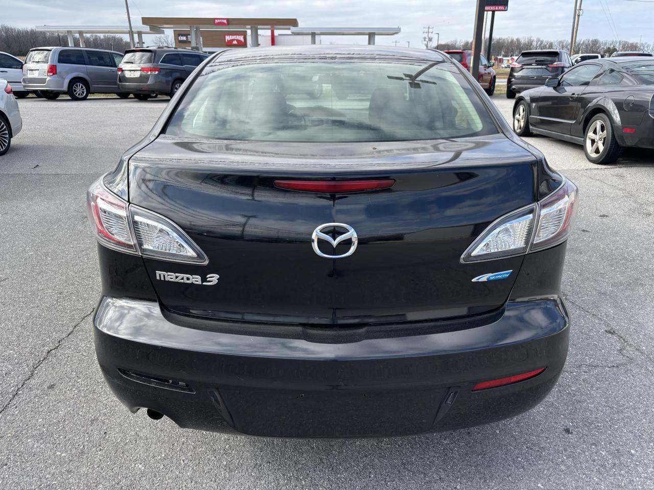 2013 MAZDA MAZDA3 i Sport Sedan 4D Aurora MO