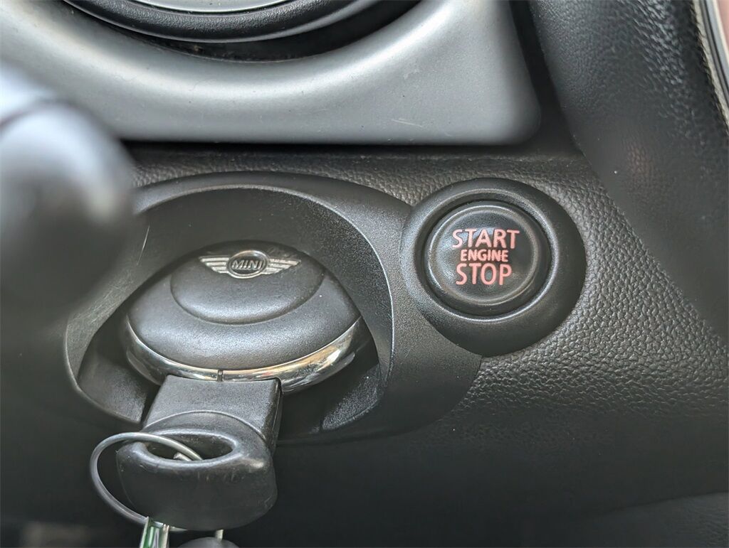 2013 MINI Cooper Base Cockeysville MD